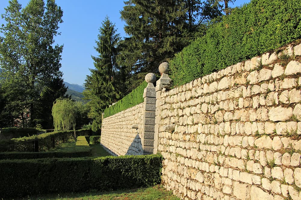 Le terrazze fiorite del giardino